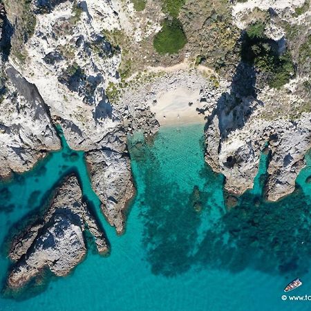Villa Kore, Capo Vaticano Exteriör bild