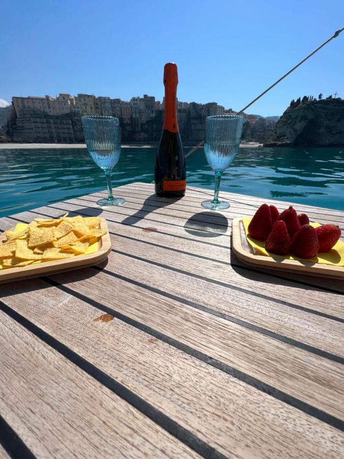 Villa Kore, Capo Vaticano Exteriör bild