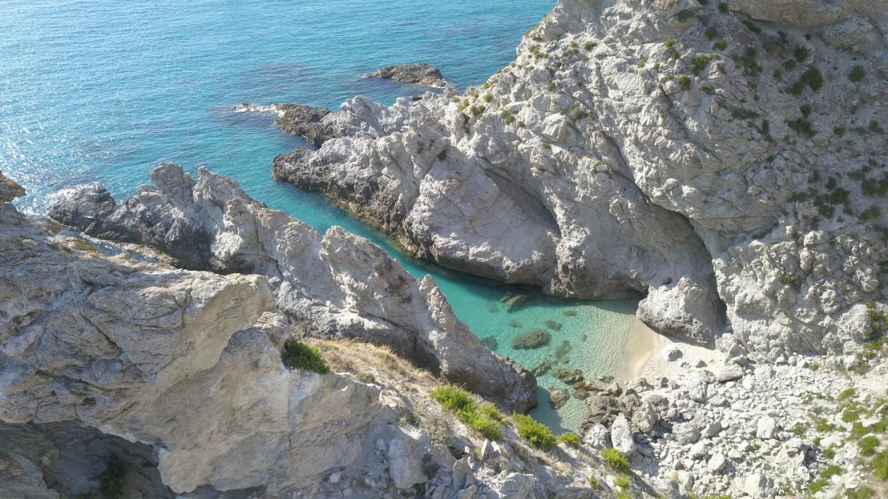 Villa Kore, Capo Vaticano Exteriör bild