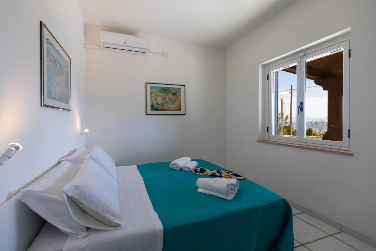 Villa Kore, Capo Vaticano Exteriör bild