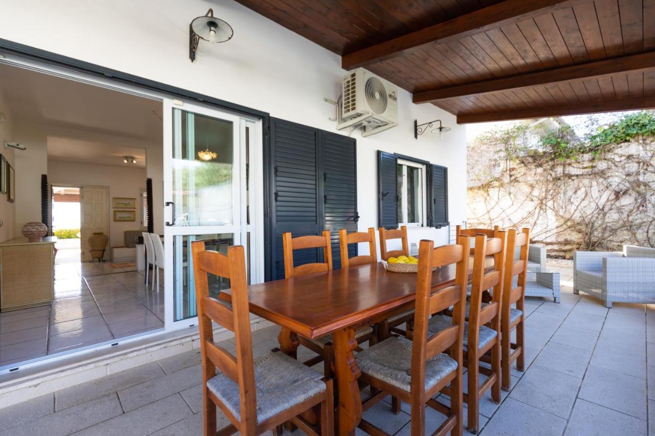 Villa Kore, Capo Vaticano Exteriör bild