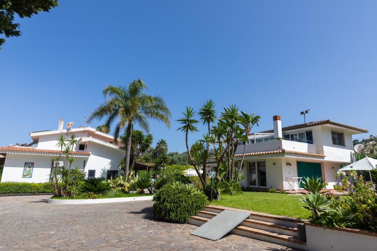 Villa Kore, Capo Vaticano Exteriör bild