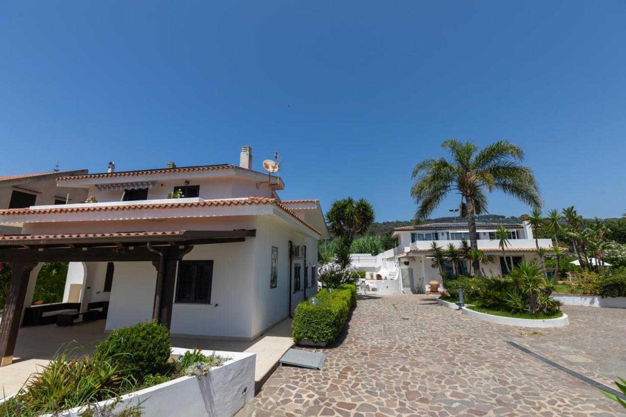 Villa Kore, Capo Vaticano Exteriör bild